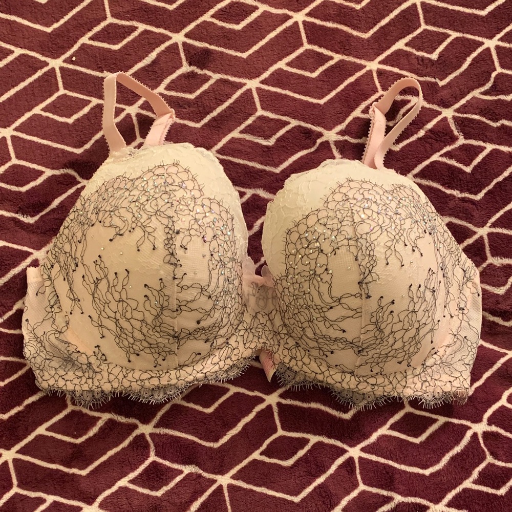 Victoria's Secret Lace Bra - Cream and Pink